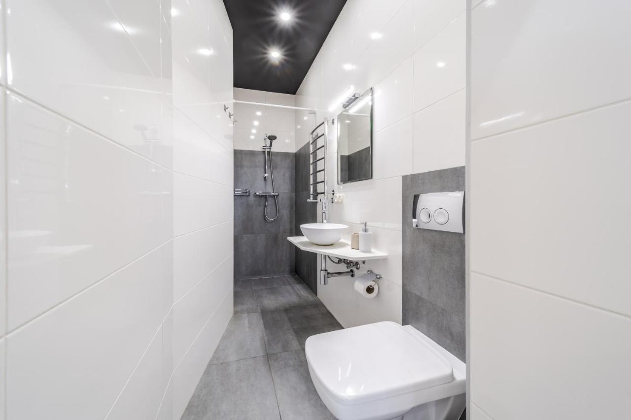 Inshiapartments On Teodora Square إلفيف المظهر الخارجي الصورة